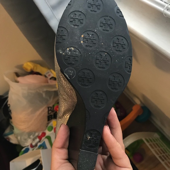 Beautiful Tory Burch wedges - Picture 7 of 8